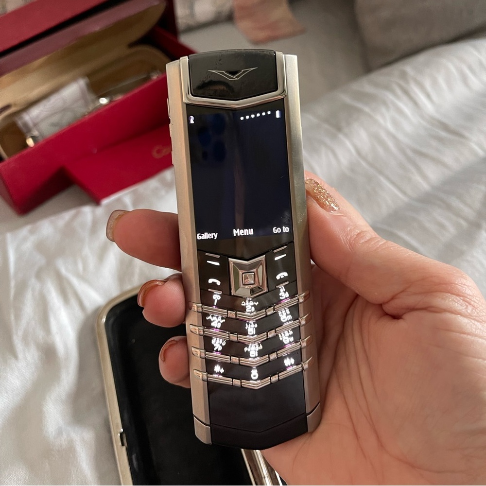 VERTU SIGNATURE V Luxury Business Mobile Phone Pure Silver